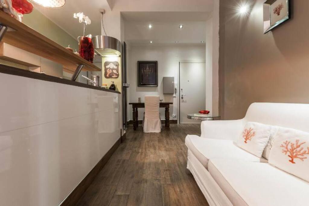 Lily'S - Near Harbor And Downtown With Terrace - Italy Flat Vacation Apartment Genoa Luaran gambar