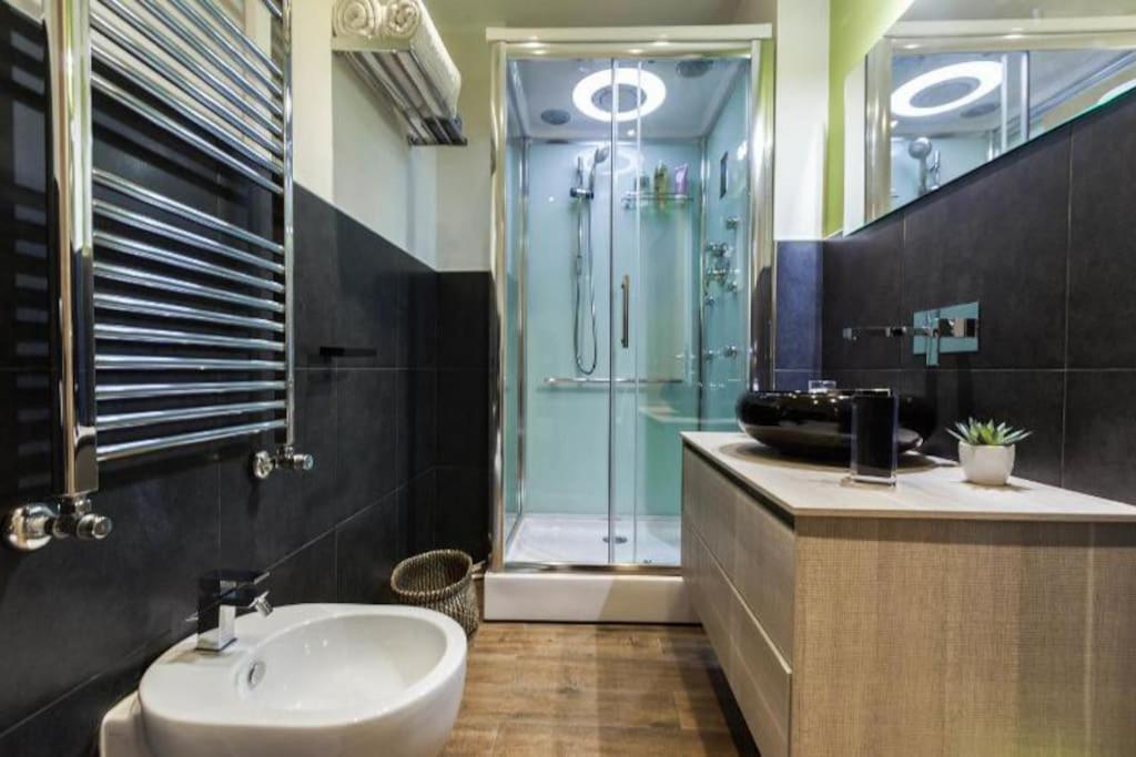 Lily'S - Near Harbor And Downtown With Terrace - Italy Flat Vacation Apartment Genoa Luaran gambar