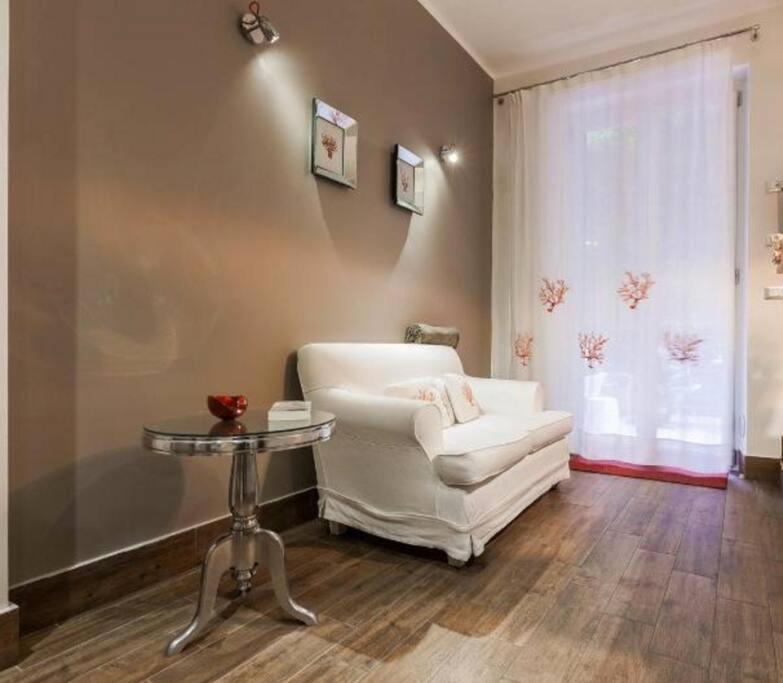 Lily'S - Near Harbor And Downtown With Terrace - Italy Flat Vacation Apartment Genoa Luaran gambar